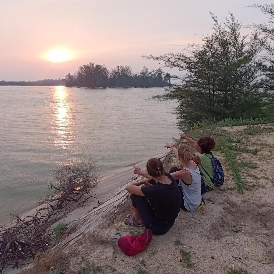 Penarik Baru Homestay Kampung Penarik Esterno foto